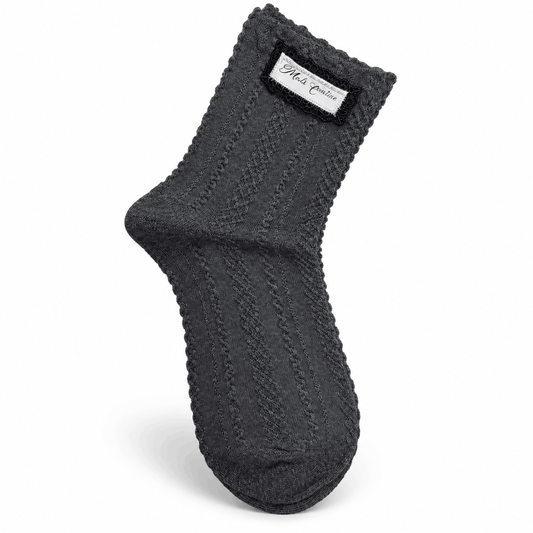 Șosete de damă NAZZEA ETICHETTA, cu etichetă decorativă – antracit, mărimea 35–41
